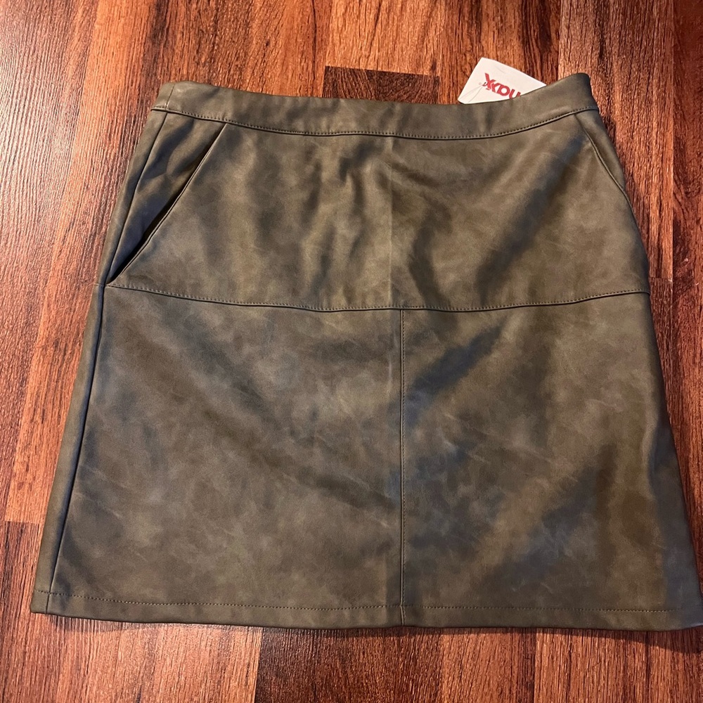 Shinestar Skirt (Medium)